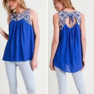 Doe & Rae Embroidered Crinkle Top